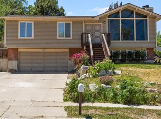 9124 S Quail Creek Cir, Sandy, UT 84094