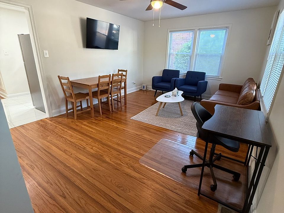 1st image of 1308 Clarendon St #B