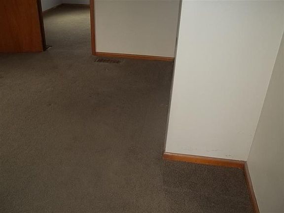 3rd image of 5009 Wire Dr