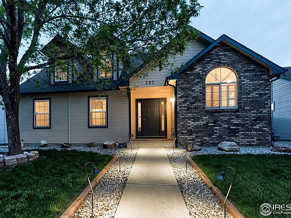 5th image of 207 Lark Bunting Ave