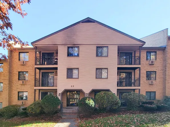 23 Country Club Drive #1023, Manchester, NH 03102