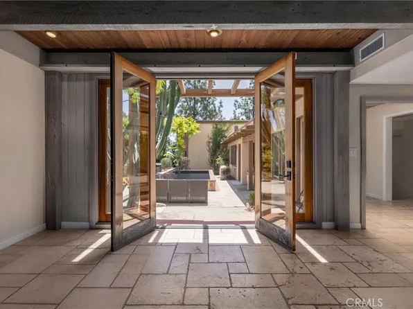 2480 Vista Dr, Upland, CA 91784