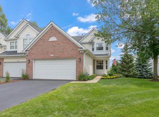 961 Ainsley Dr, West Chicago, IL 60185