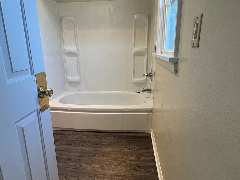 2049 Church St NE — Photo 7