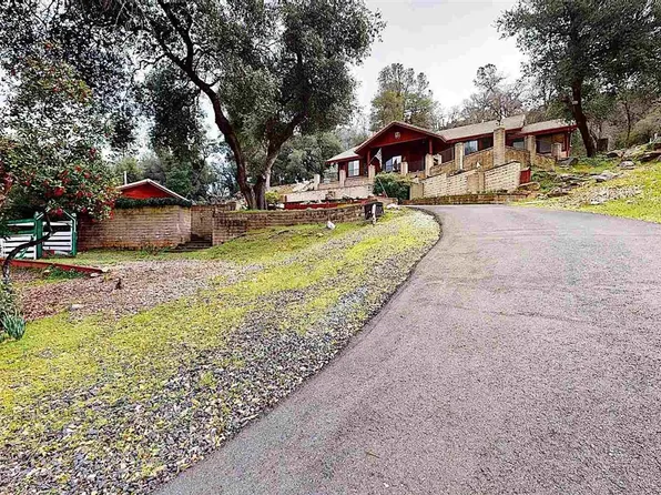 20275 Midland Dr, Sonora, CA 95370