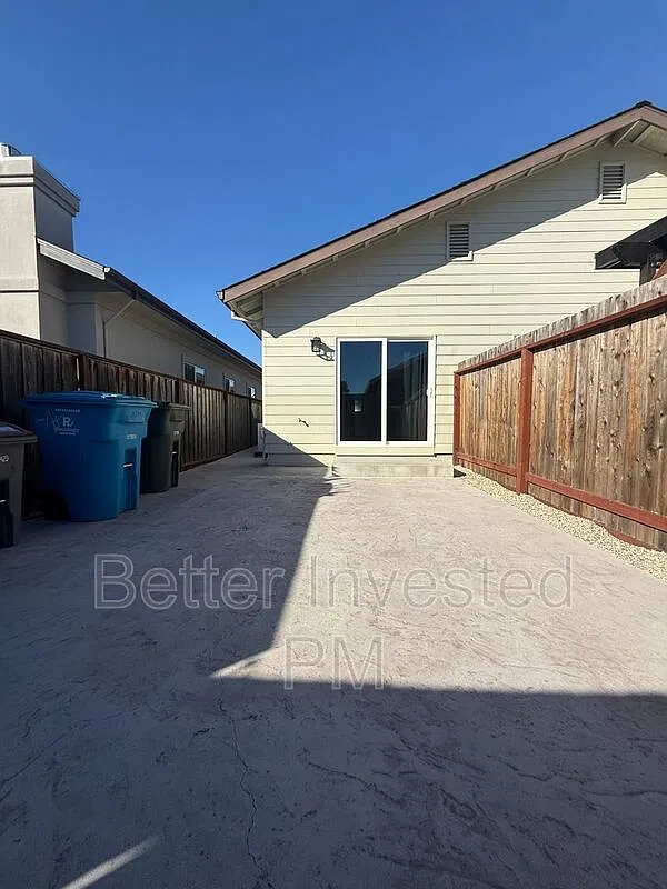 1 bed, 1.0 bath, $2,350 — Photo 1