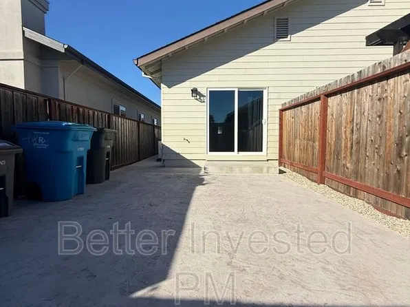 1676A Waring Ct, Santa Rosa, CA 95403