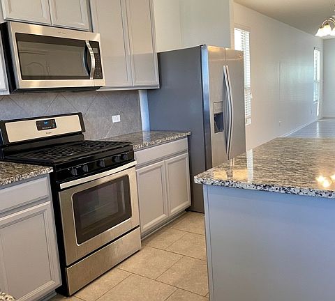 3rd image of 109 Carlina Loop