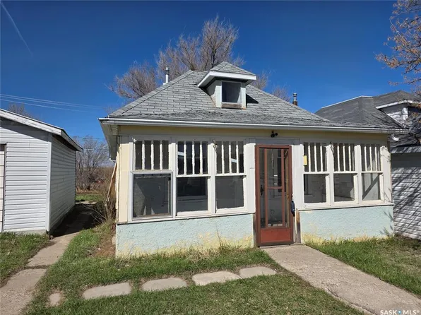 2470 Proton AVENUE, Gull Lake, SK S0N 1A0