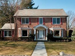 482 Abbey Rd, Manhasset, NY 11030