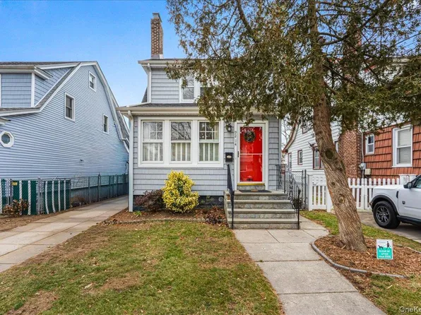 92-14 221st Street, Queens Village, NY 11428