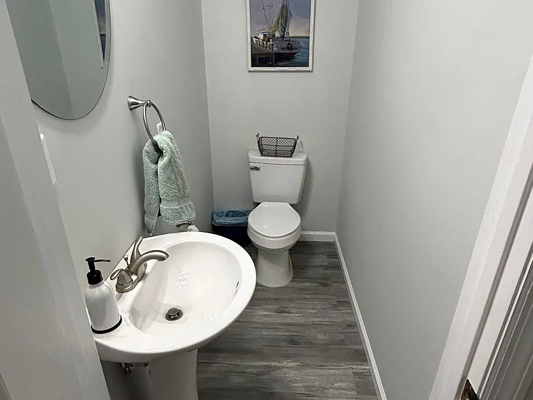 Hallway half bath