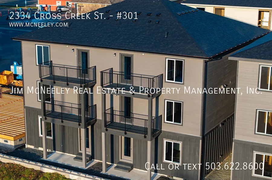 Building Photo - 2334 Cross Creek St #301