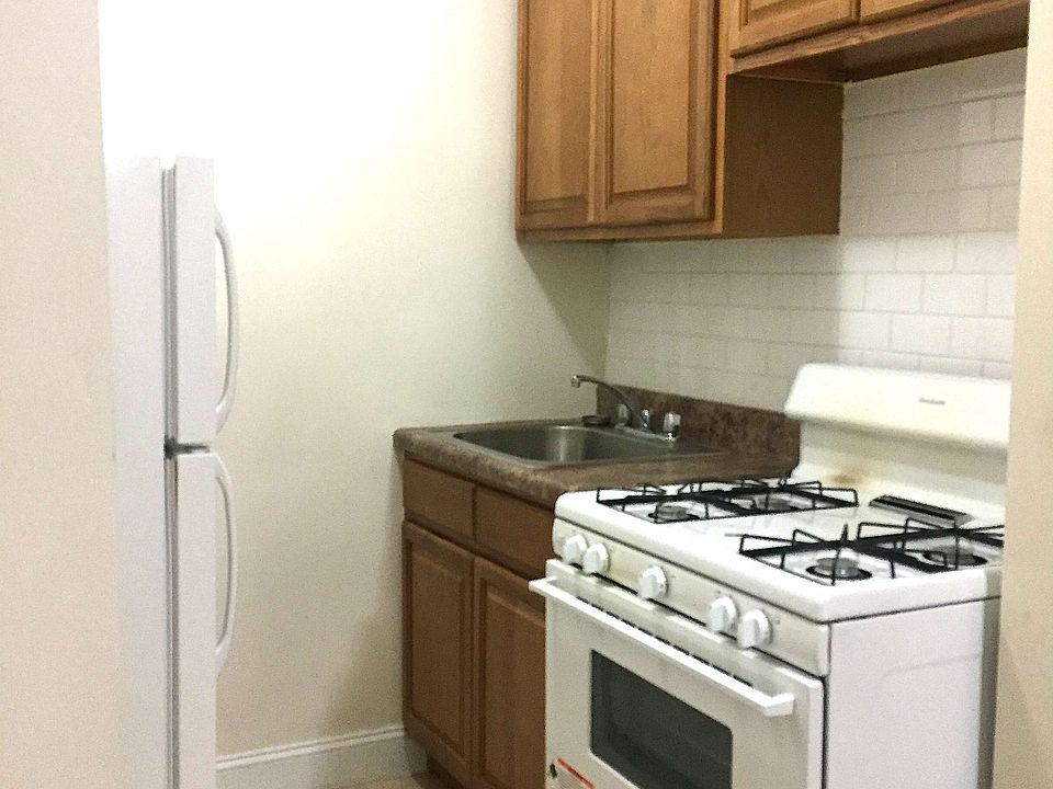 1st image of 220 E 18th St APT 5H