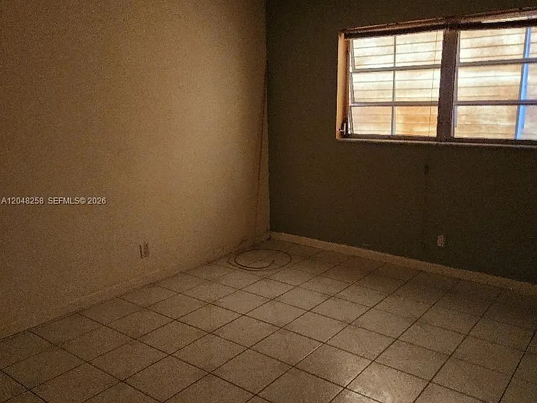 1621 NW 46th Ave #102 — Photo 2