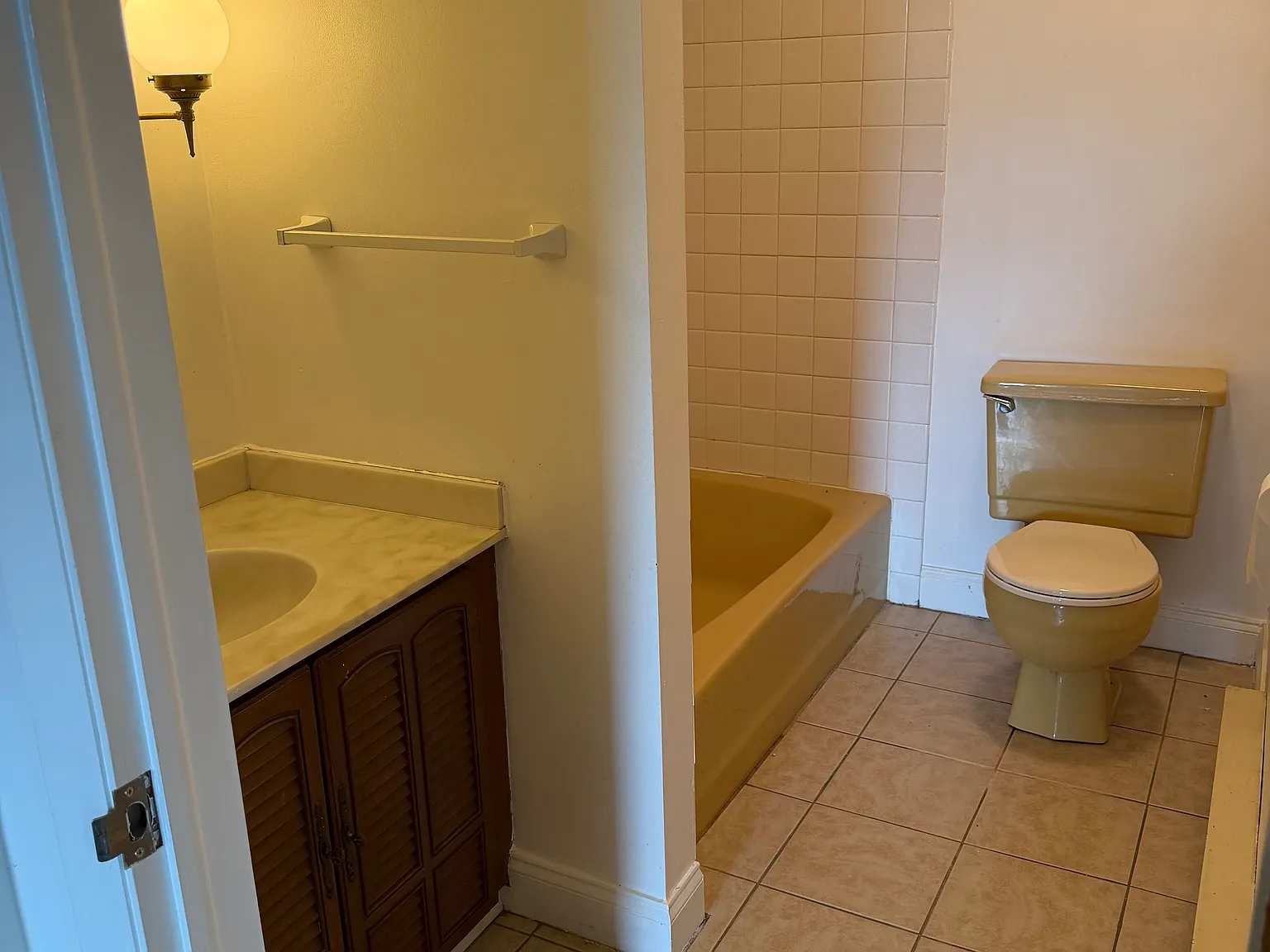 1 bed, 700 sqft, $950 — Photo 2