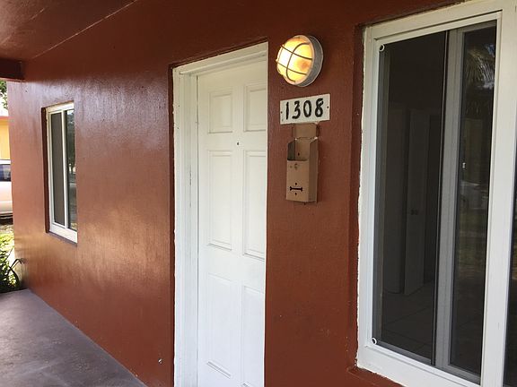 3rd image of 1308 NW 4th St