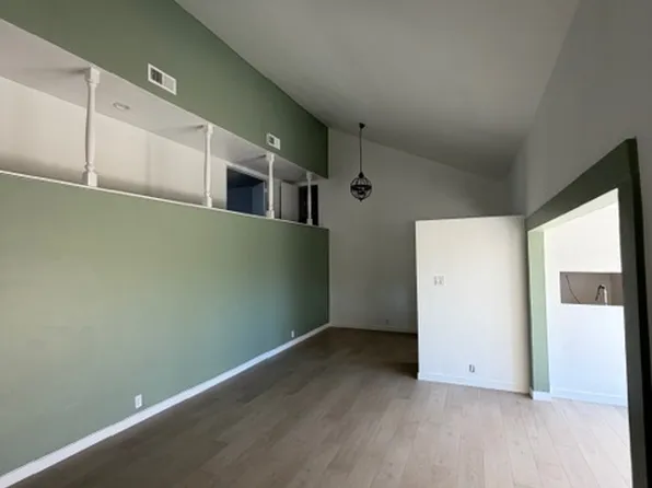 10137 Woodley Ave #2B, North Hills, CA 91343