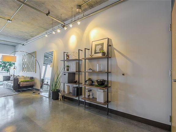 5th image of 4141 Pennsylvania Ave APT 306