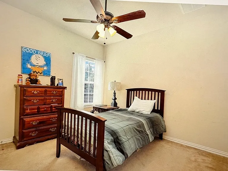3108 Hereford Dr — Photo 17