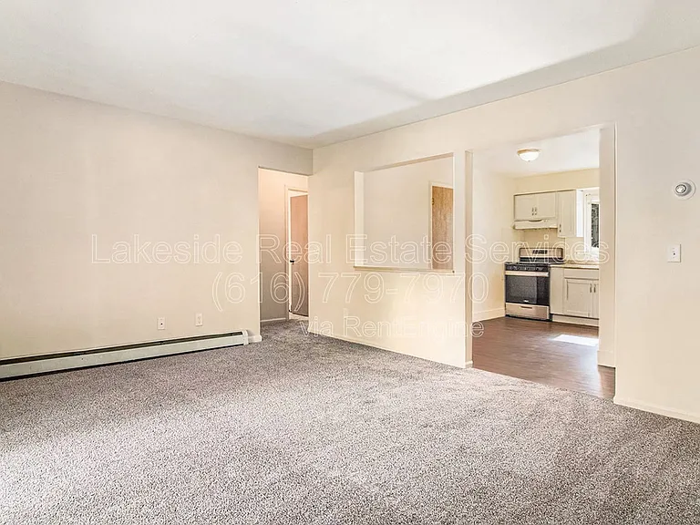Maple Leaf Apartments — Photo 55