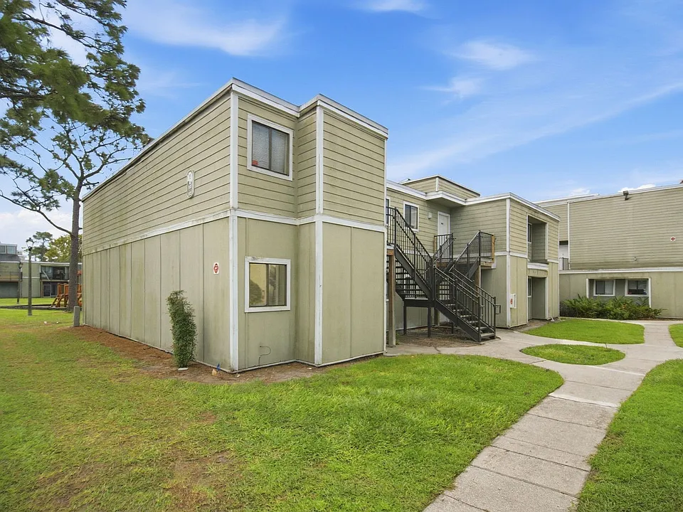 163 Scottsdale Sq