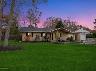 9 Winchester Dr, Jackson, NJ