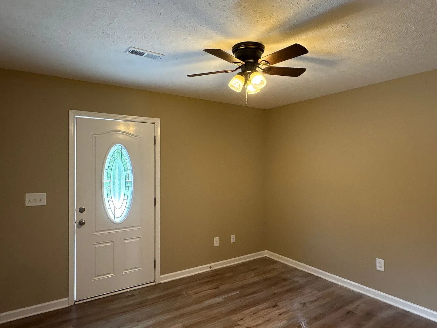 Charming Townhome in Convenient Tullahoma Location.... — Photo 4