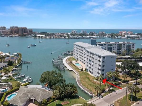 610 Island Way APT 101, Clearwater, FL 33767