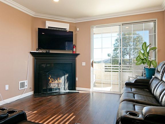 5th image of 2913 Antonio Dr Unit 101