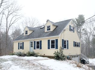 83 Pine Hill Rd, Cape Neddick, ME 03902