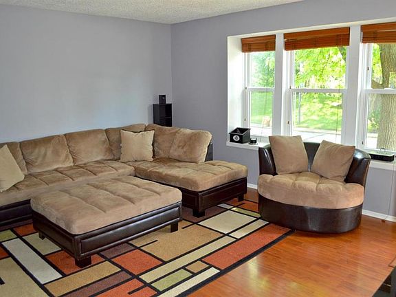 4th image of 7613 Moorlane Dr