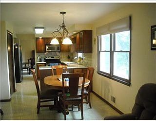 3rd image of 28 Adrian Dr