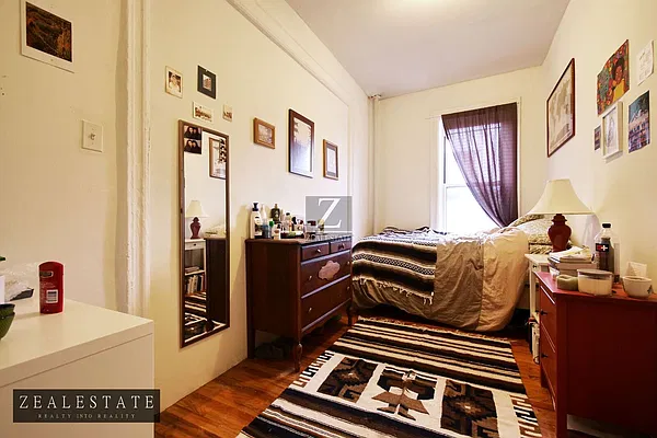 Rented by ZealEstate Group Inc | media 22