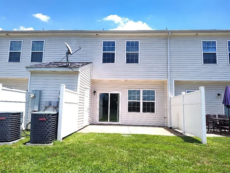 321 Halton Crossing Dr SW — Photo 22