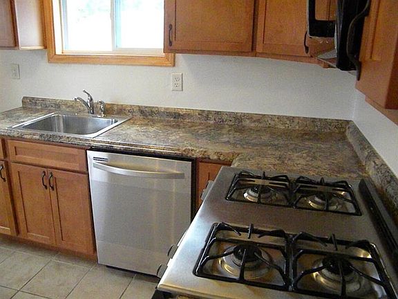 3rd image of 901 Whitehead Ln