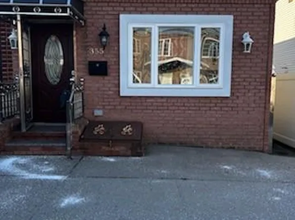 355 Beach 47th St, Far Rockaway, NY 11691