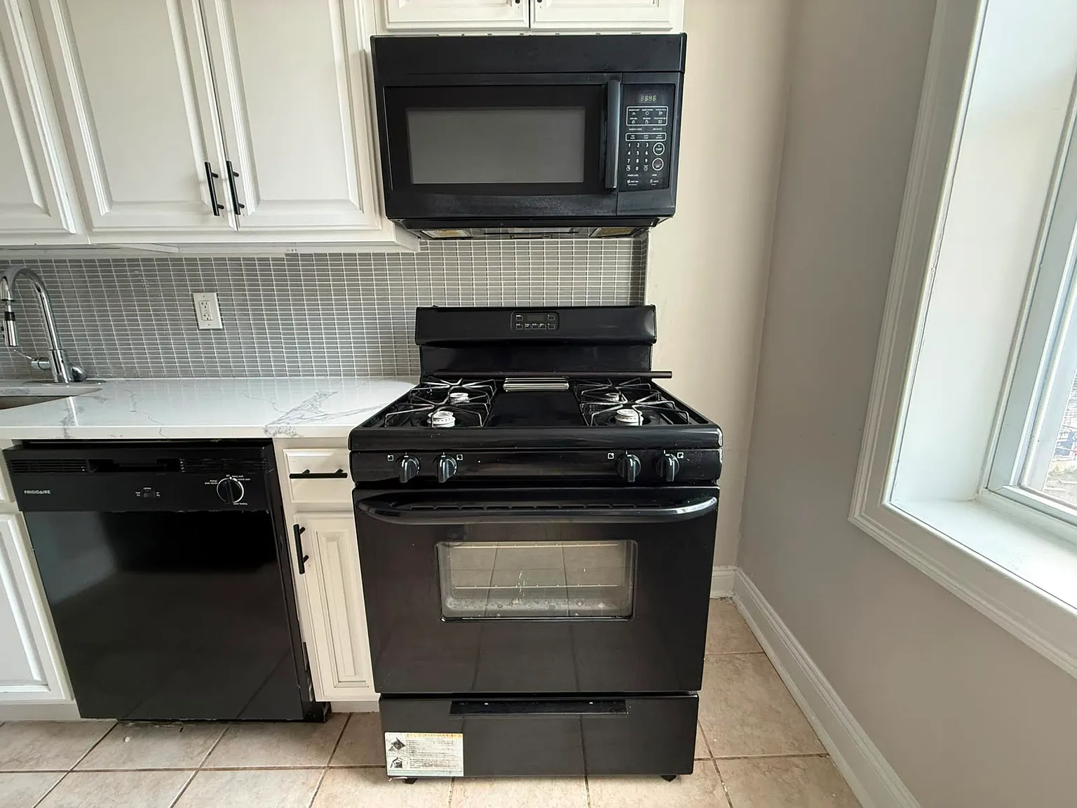 1 bed, $1,850 — Photo 4