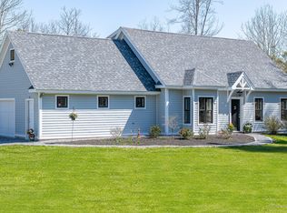 33 Hawthorne Ln, Harpswell, ME 04079
