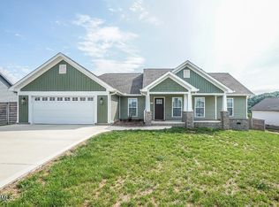 5905 Chester Ln, Maryville, TN 37801