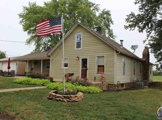19 E 300th Rd, Overbrook, KS 66524