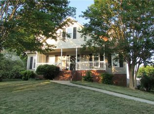 1711 Harper Spring Dr, Clemmons, NC 27012