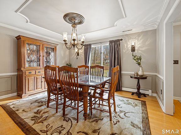 2nd image of 886 Maribou Court