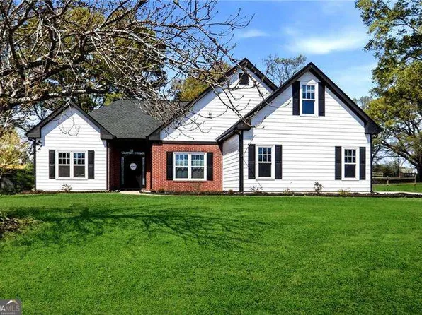 370 Olde Wick Trl, Hoschton, GA 30548