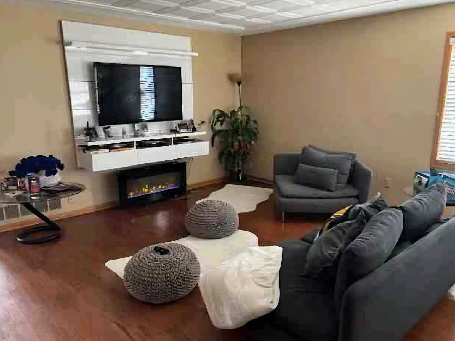 3 bed, 1573 sqft, $2,700 — Photo 2