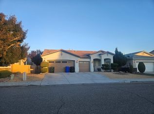 13141 High Crest Rd, Victorville, CA 92395