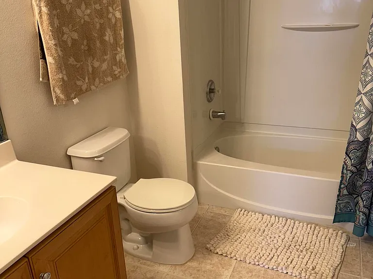 5824 NW Zenith Dr — Photo 18