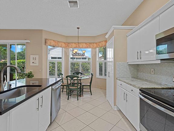 5th image of 6657 Hawaiian Avenue