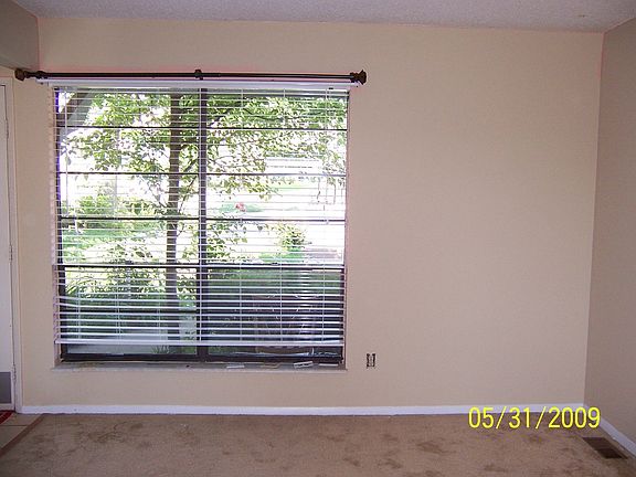 3rd image of 2423 Hiddencrest Ln