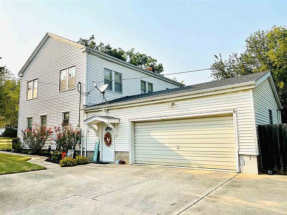 3rd image of 301 N 7th St